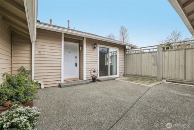 901 E Marine View Drive #201, Everett, WA 98201