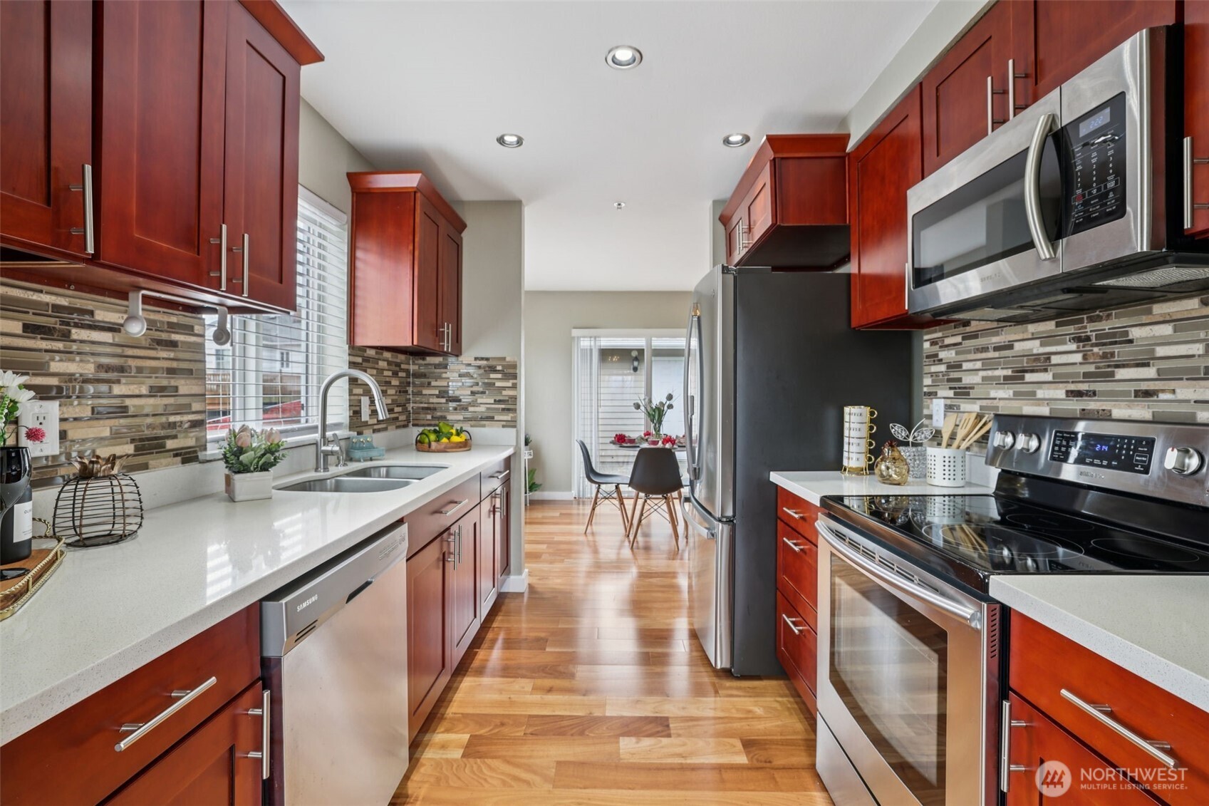 901 E Marine View Drive #201, Everett, WA 98201