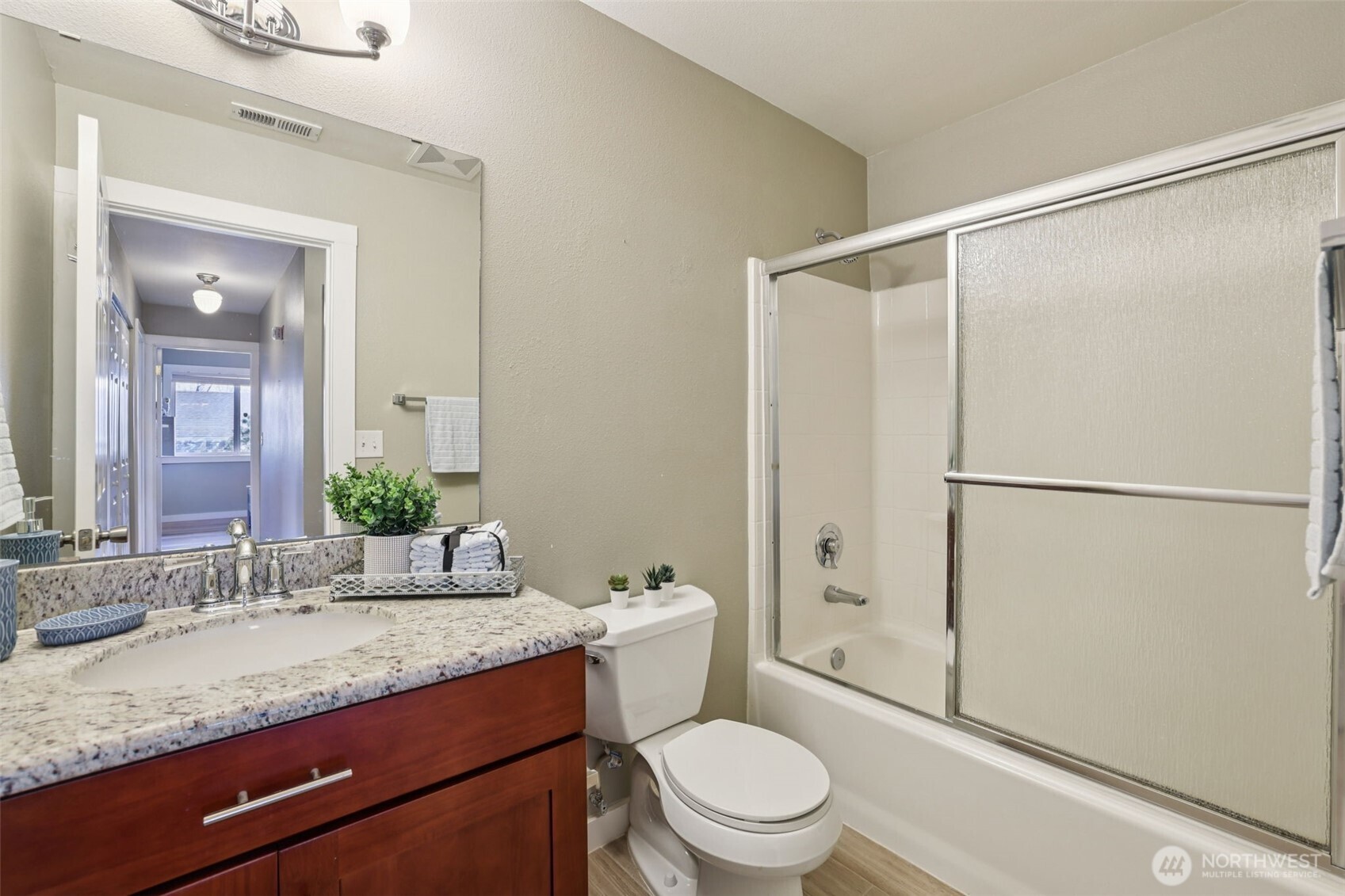 901 E Marine View Drive #201, Everett, WA 98201