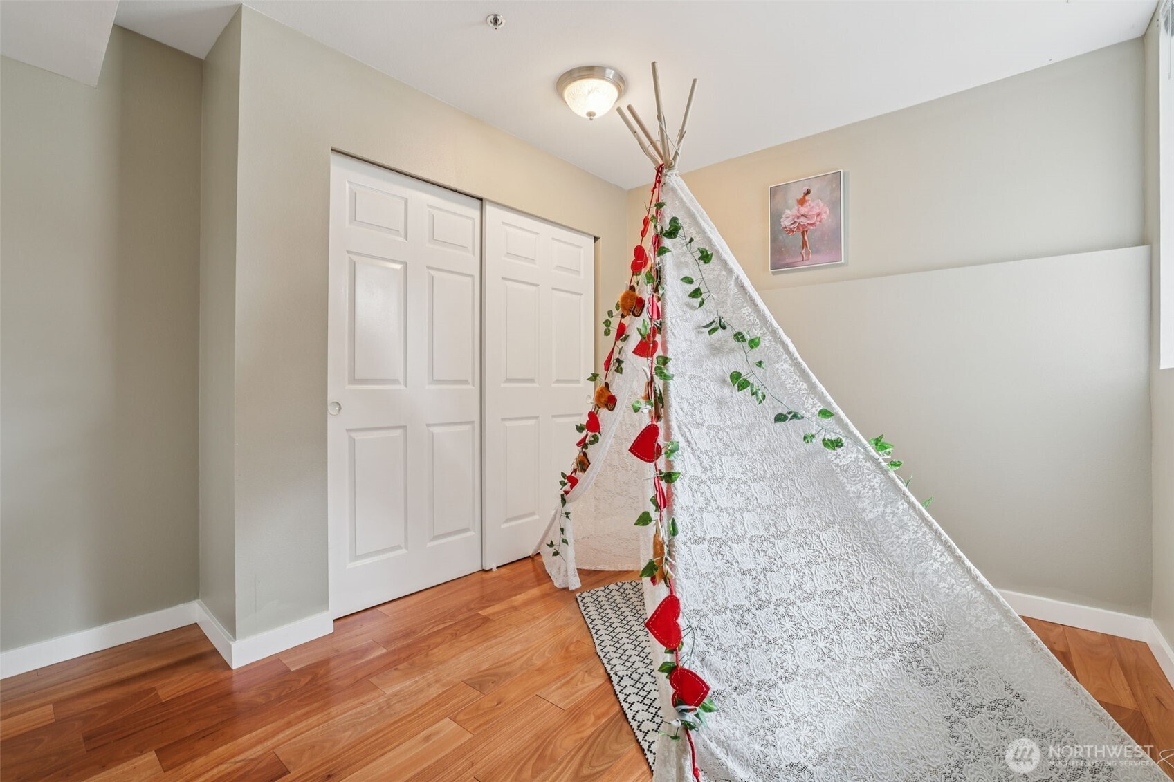 901 E Marine View Drive #201, Everett, WA 98201