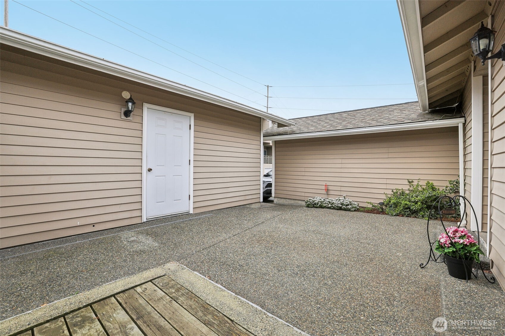 901 E Marine View Drive #201, Everett, WA 98201