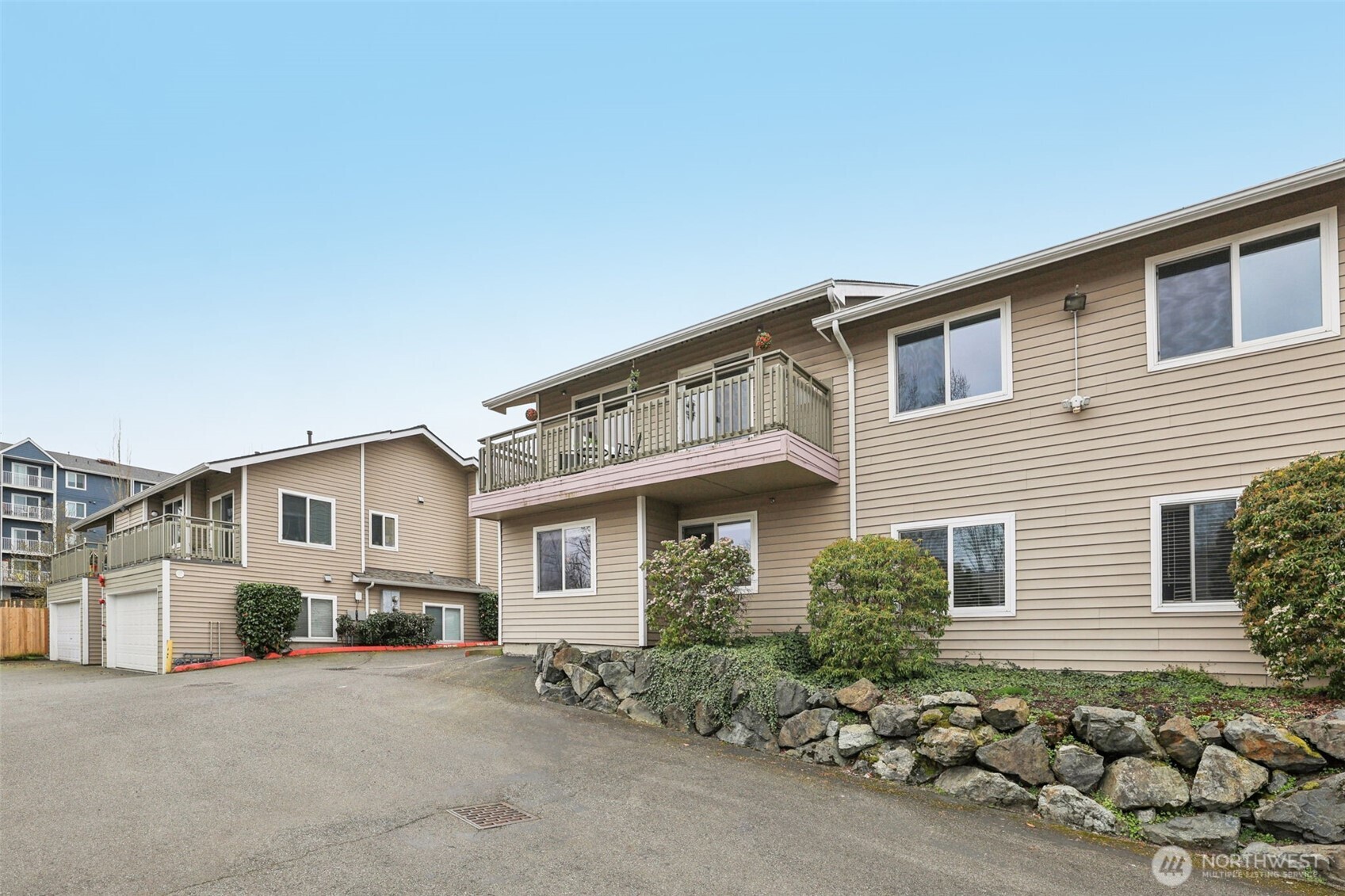 901 E Marine View Drive #201, Everett, WA 98201