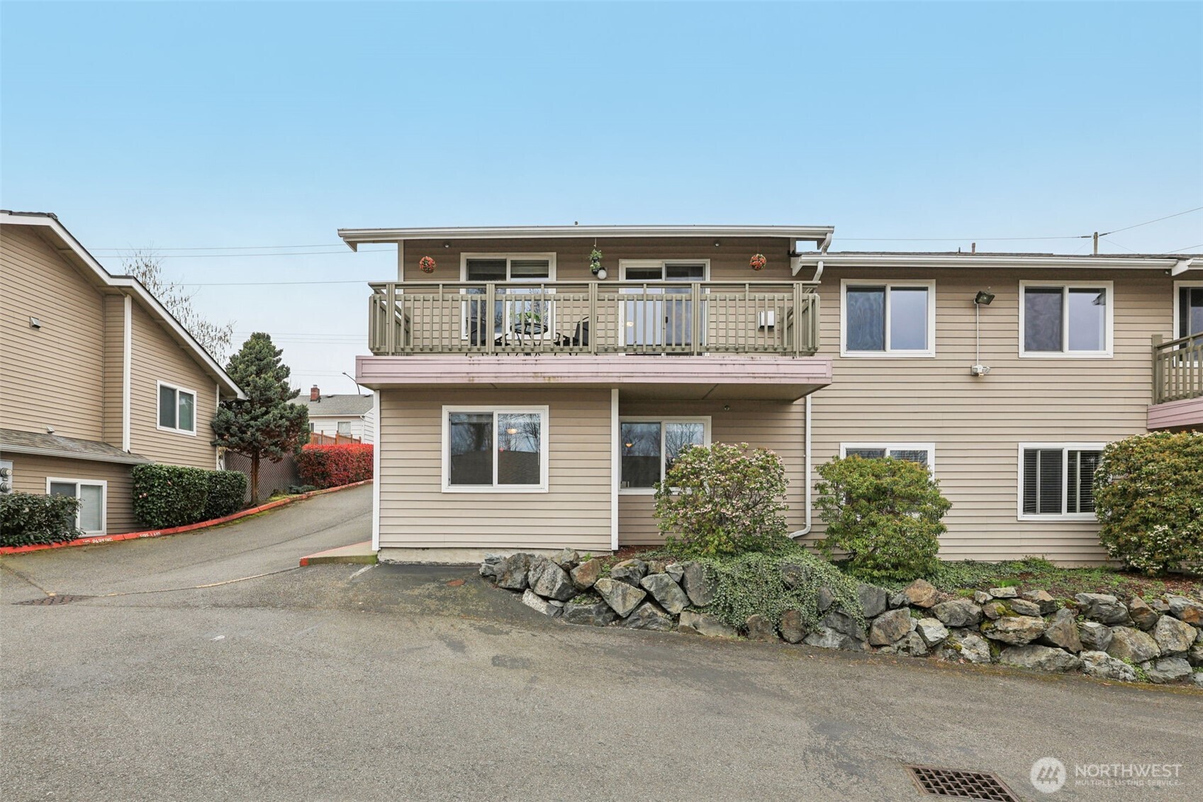 901 E Marine View Drive #201, Everett, WA 98201