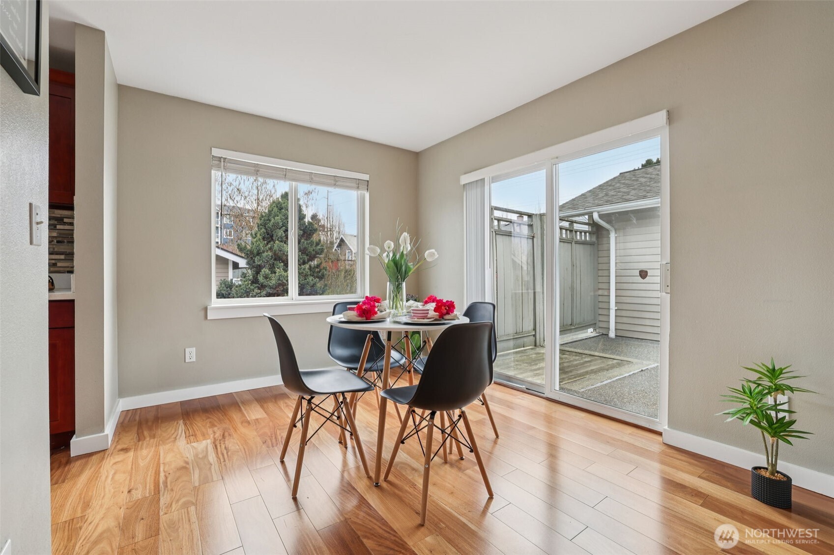 901 E Marine View Drive #201, Everett, WA 98201