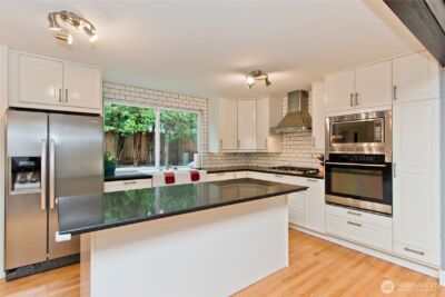 23031 76th Avenue SE, Woodinville, WA 98072 - Photo 8