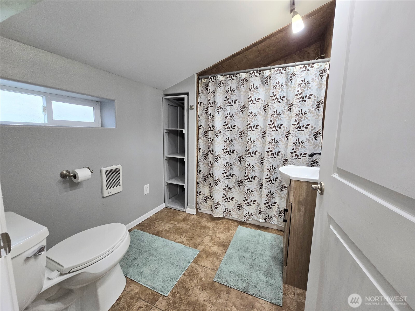 1407 Laurel Street , Hoquiam, WA 98550