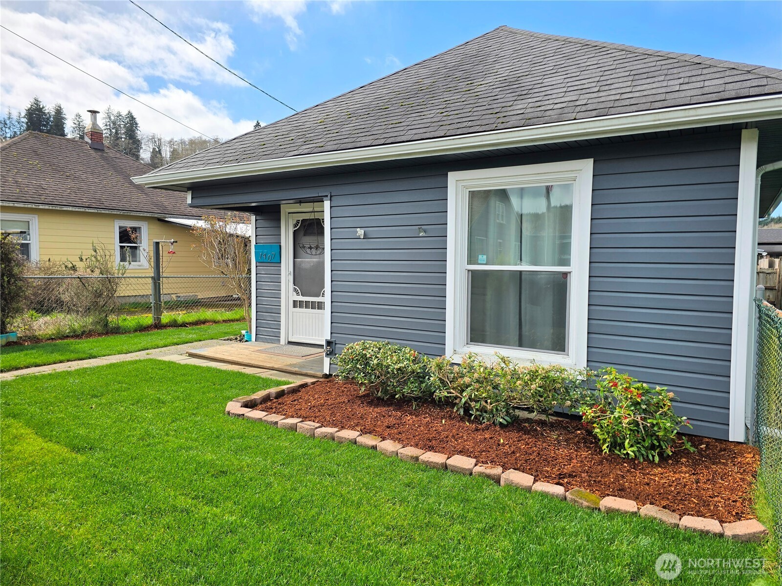 1407 Laurel Street , Hoquiam, WA 98550