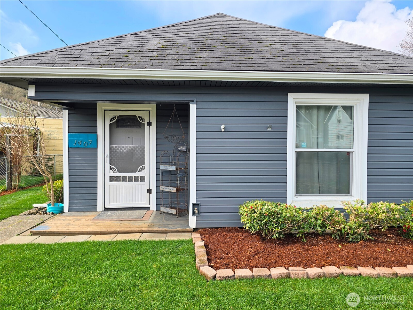 1407 Laurel Street , Hoquiam, WA 98550