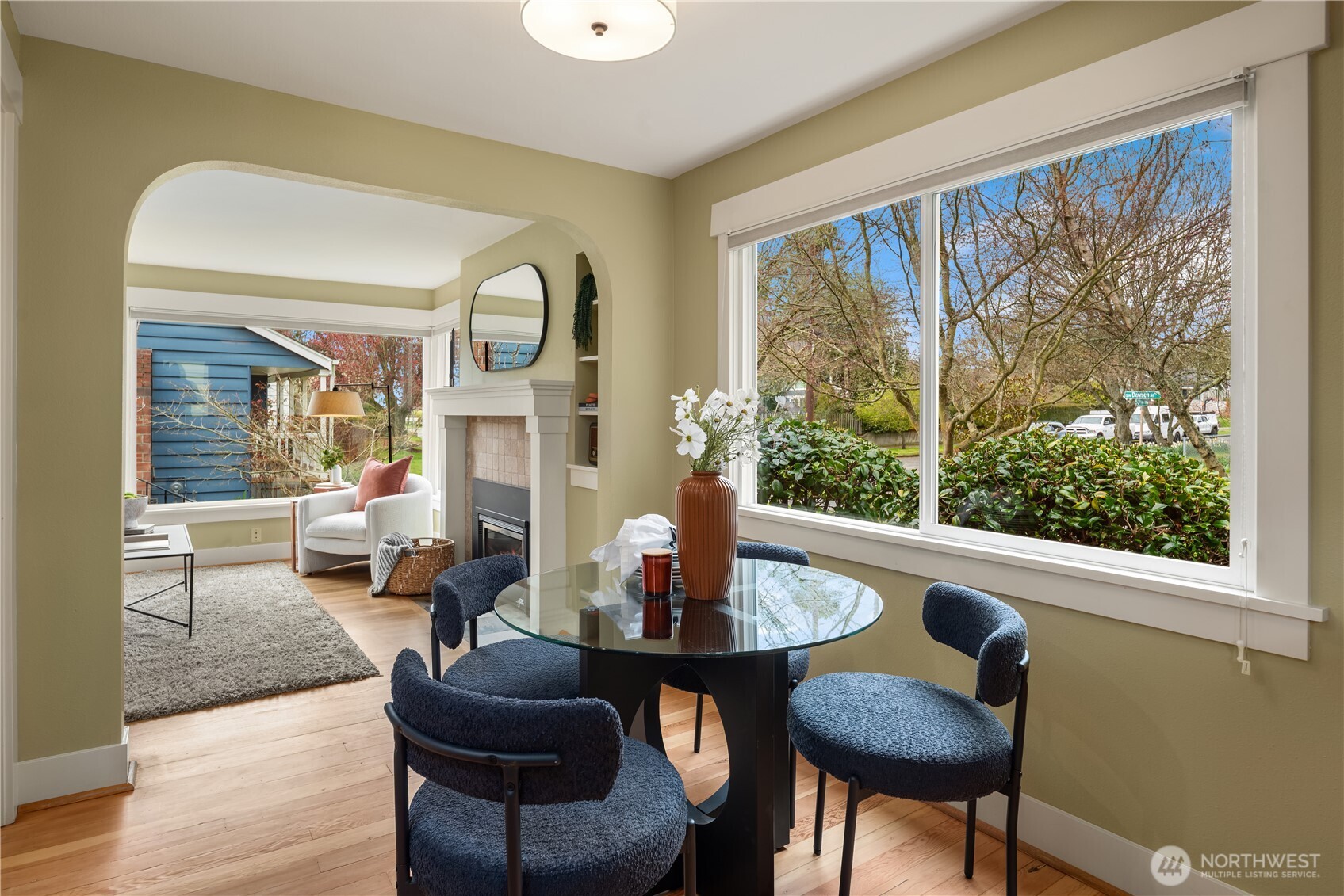 4929 SW Dawson Street , Seattle, WA 98136