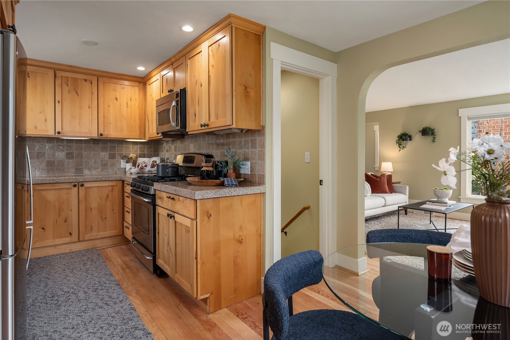 4929 SW Dawson Street , Seattle, WA 98136