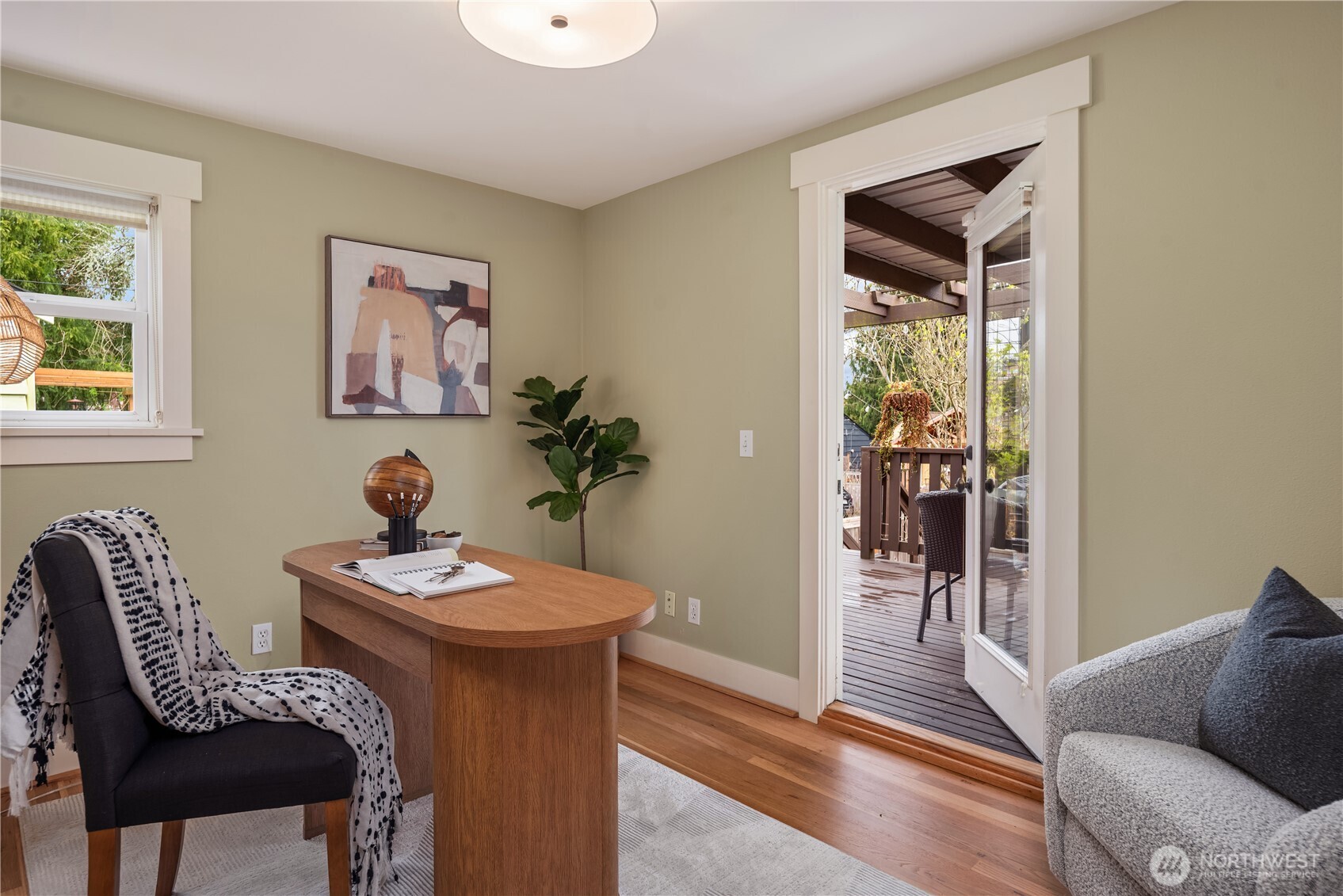 4929 SW Dawson Street , Seattle, WA 98136