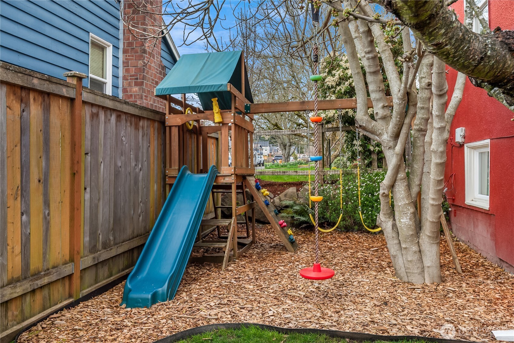 4929 SW Dawson Street , Seattle, WA 98136