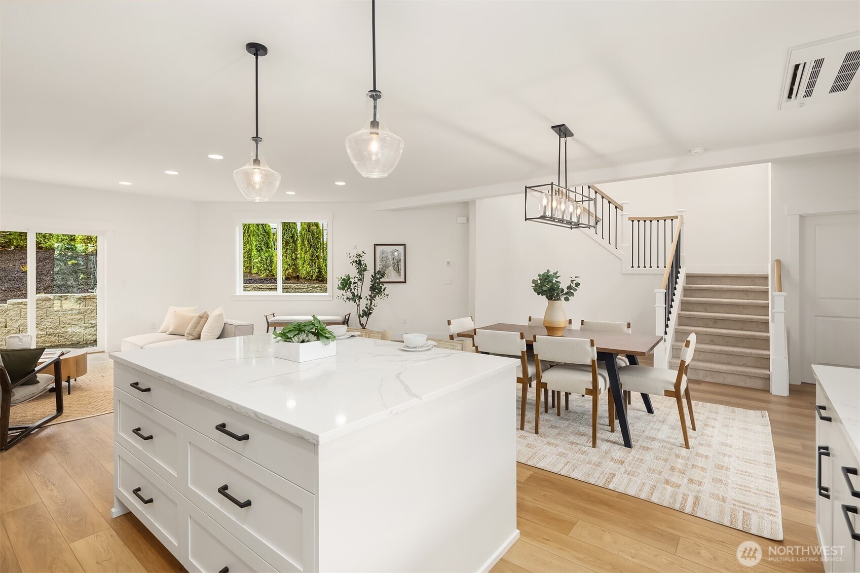 404 Edmonds Ave NE , Renton, WA 98056