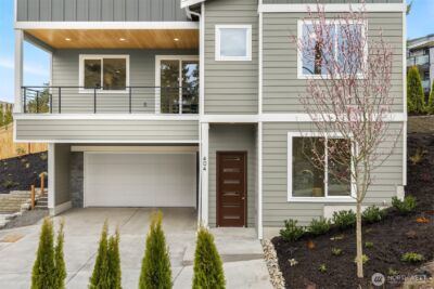 404 Edmonds Ave NE , Renton, WA 98056 - Photo 2