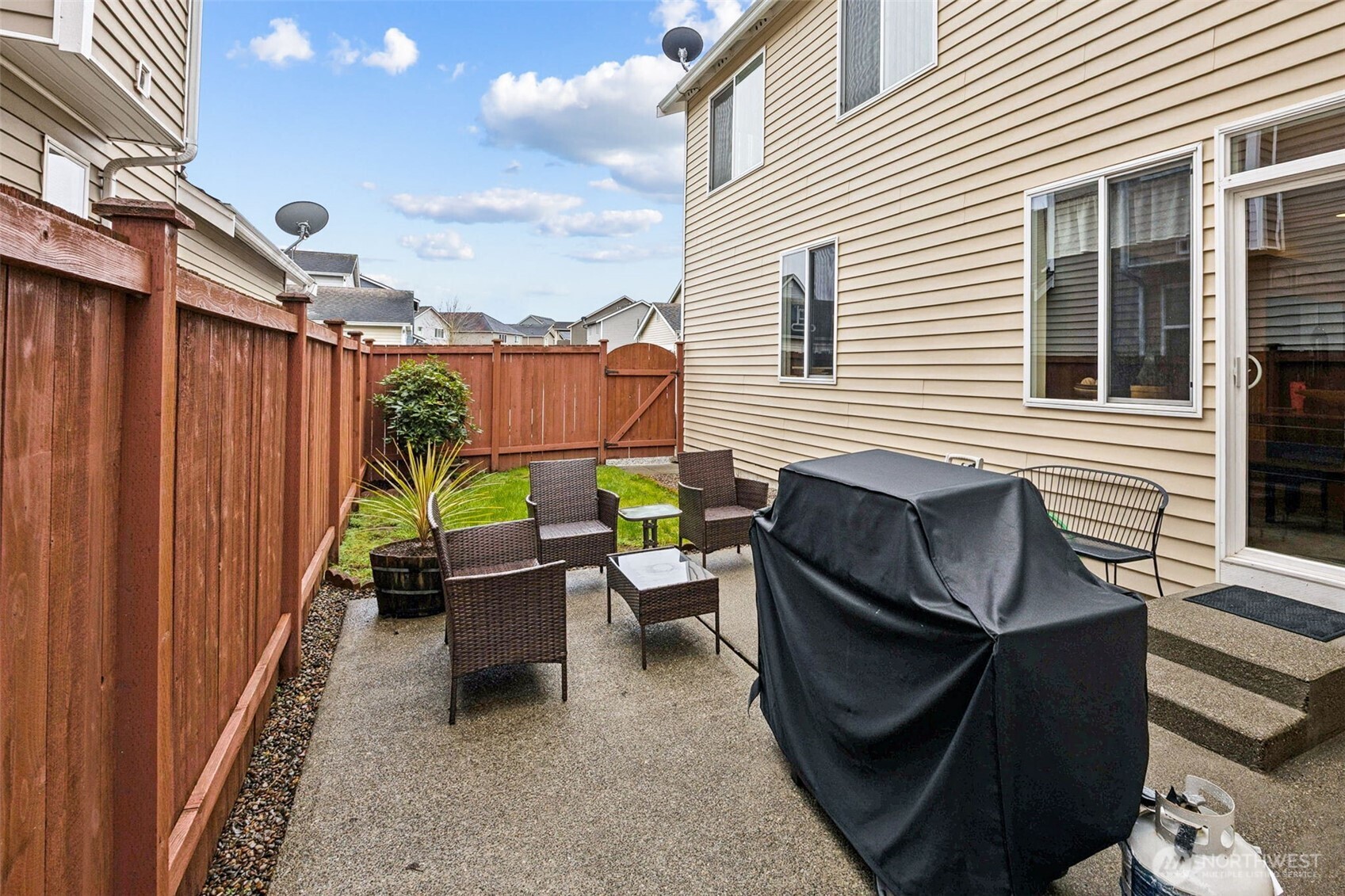 206 Lane Boulevard NW, Orting, WA 98360