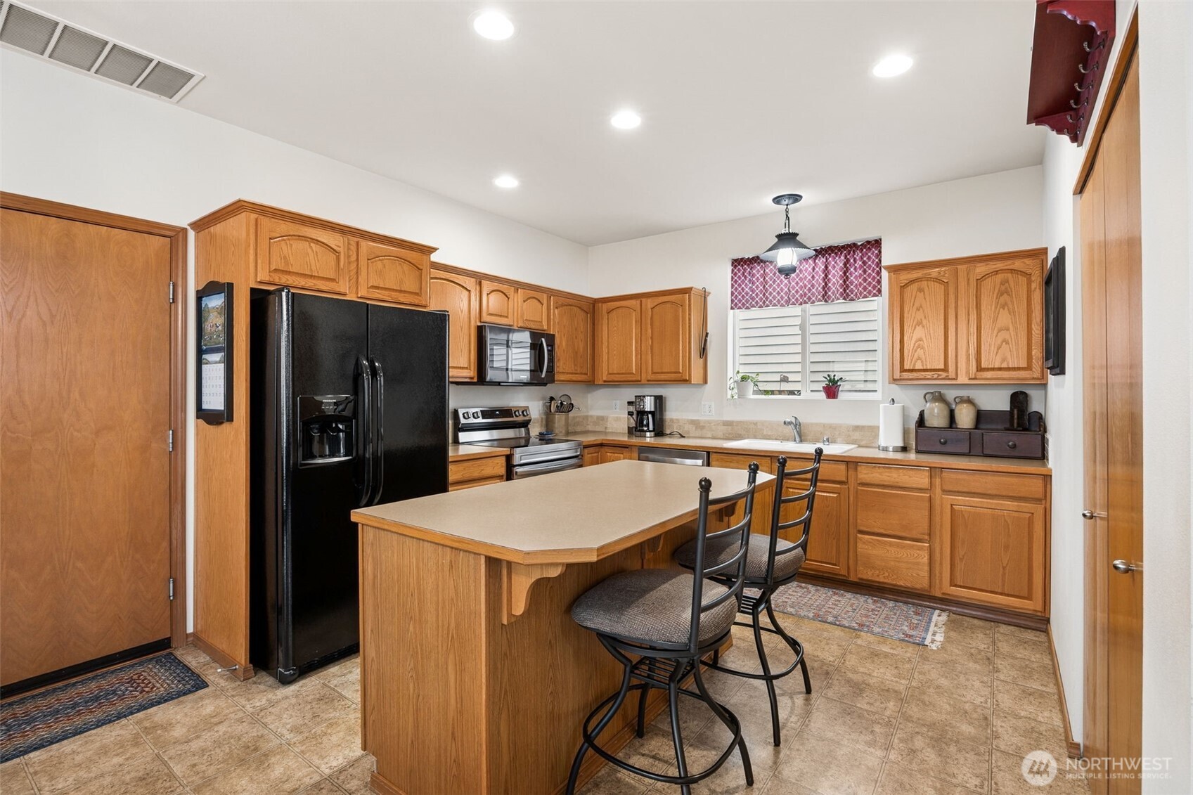 206 Lane Boulevard NW, Orting, WA 98360