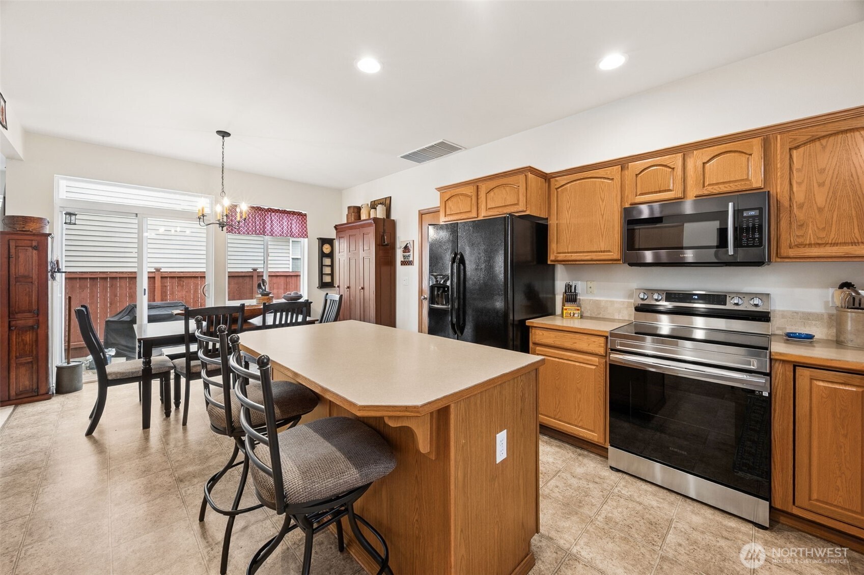 206 Lane Boulevard NW, Orting, WA 98360