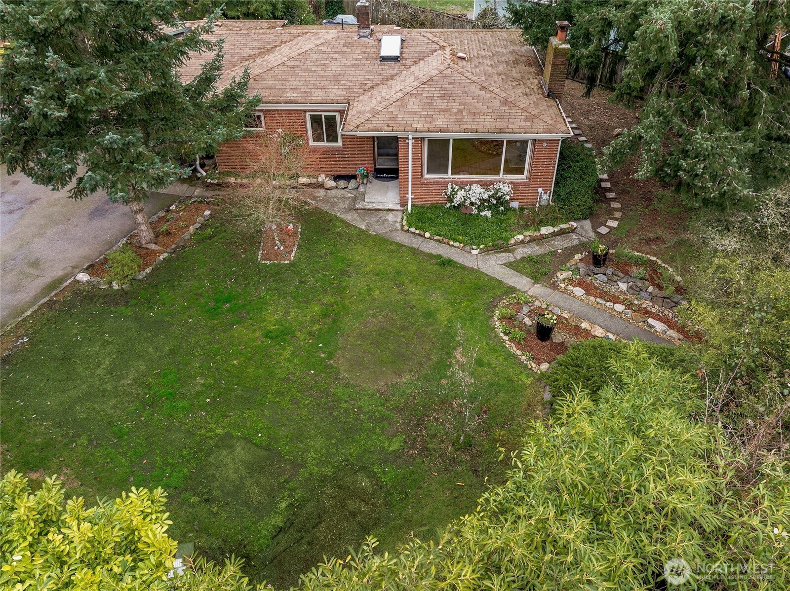 14235 6th Avenue SW, Burien, WA 98166