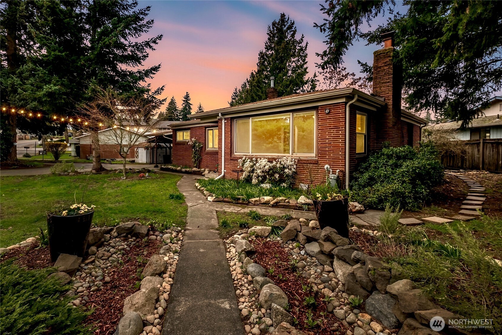 14235 6th Avenue SW, Burien, WA 98166