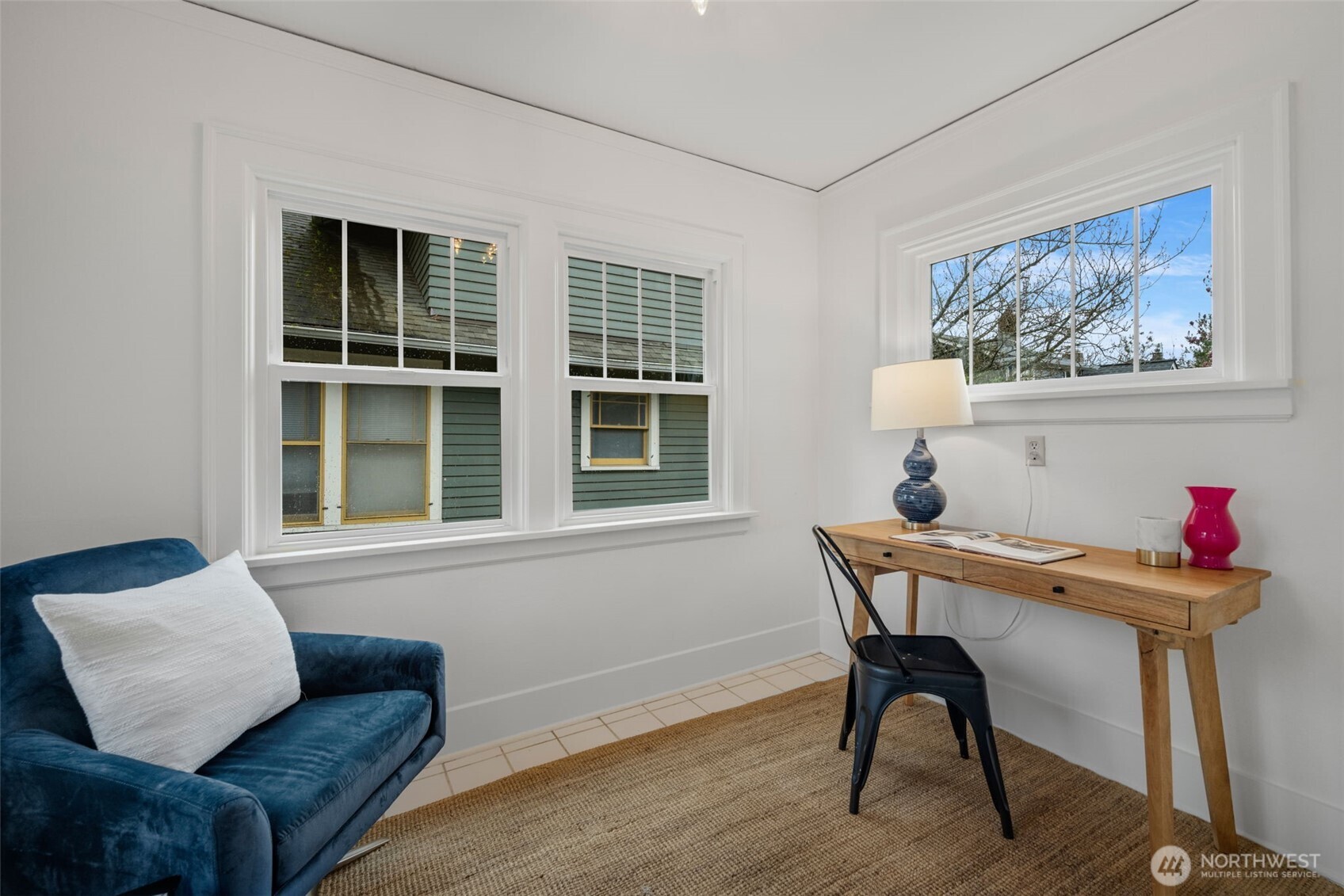 6707 6th Avenue NW, Seattle, WA 98117