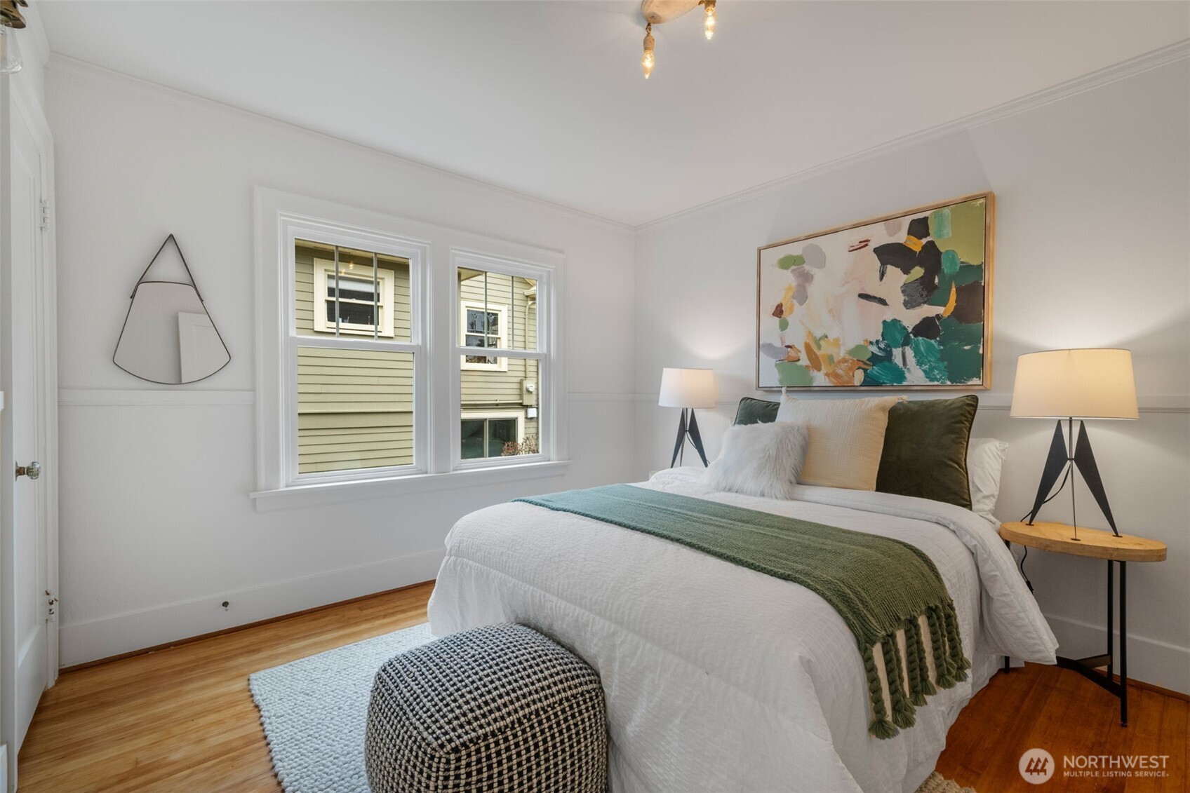 6707 6th Avenue NW, Seattle, WA 98117