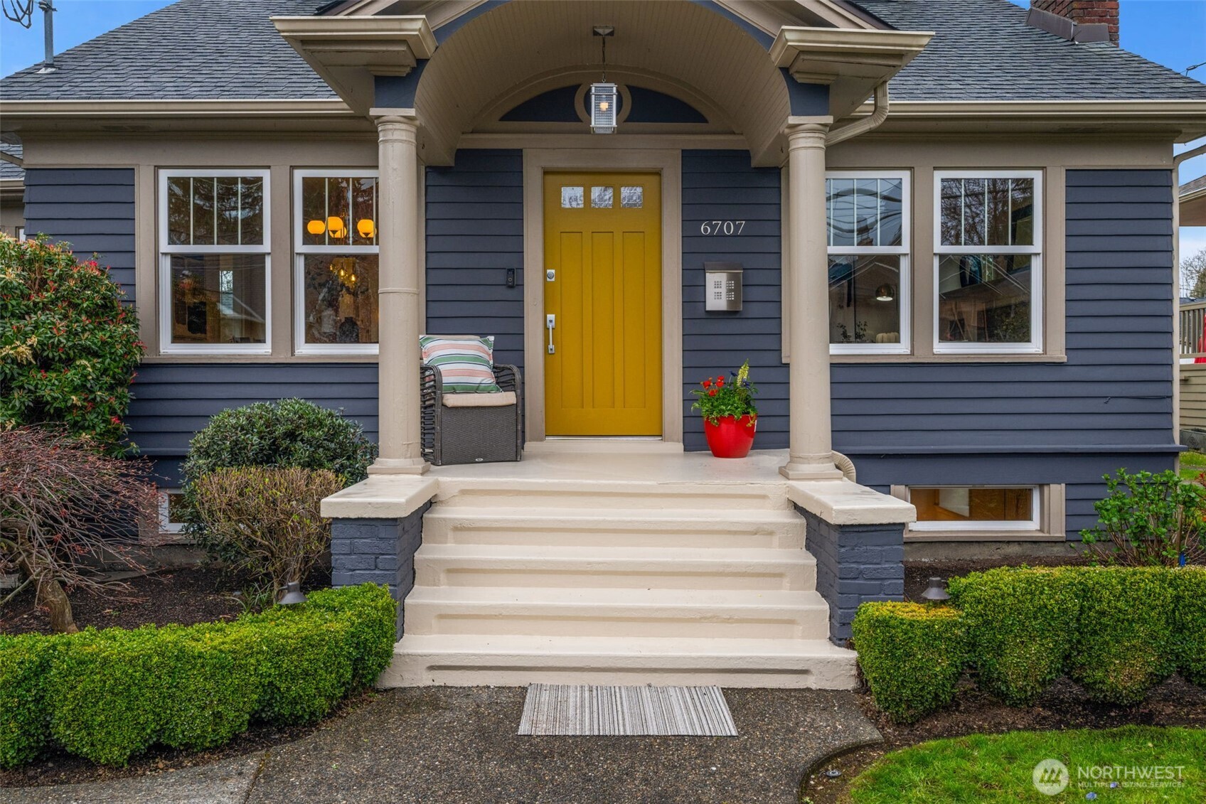 6707 6th Avenue NW, Seattle, WA 98117