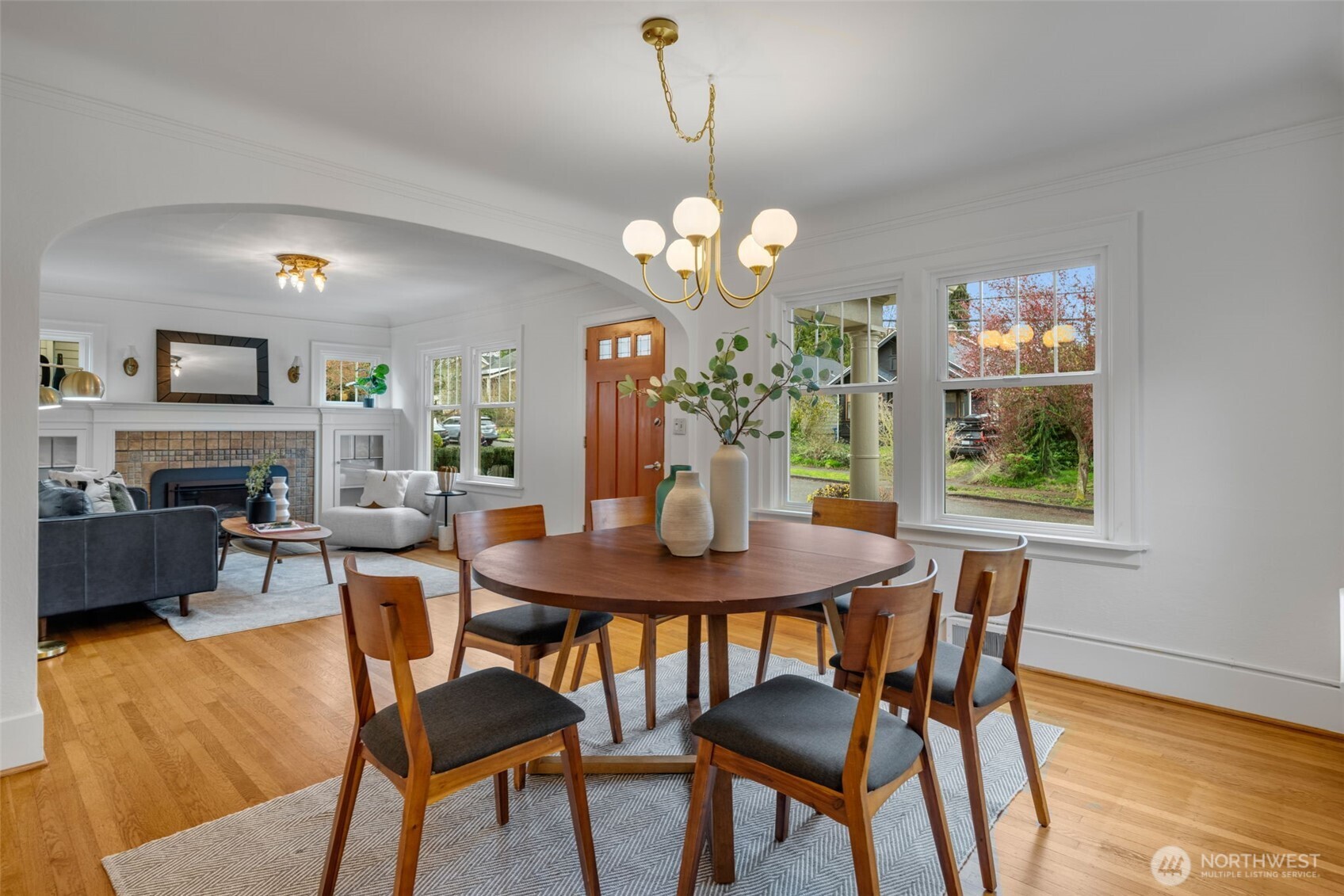 6707 6th Avenue NW, Seattle, WA 98117