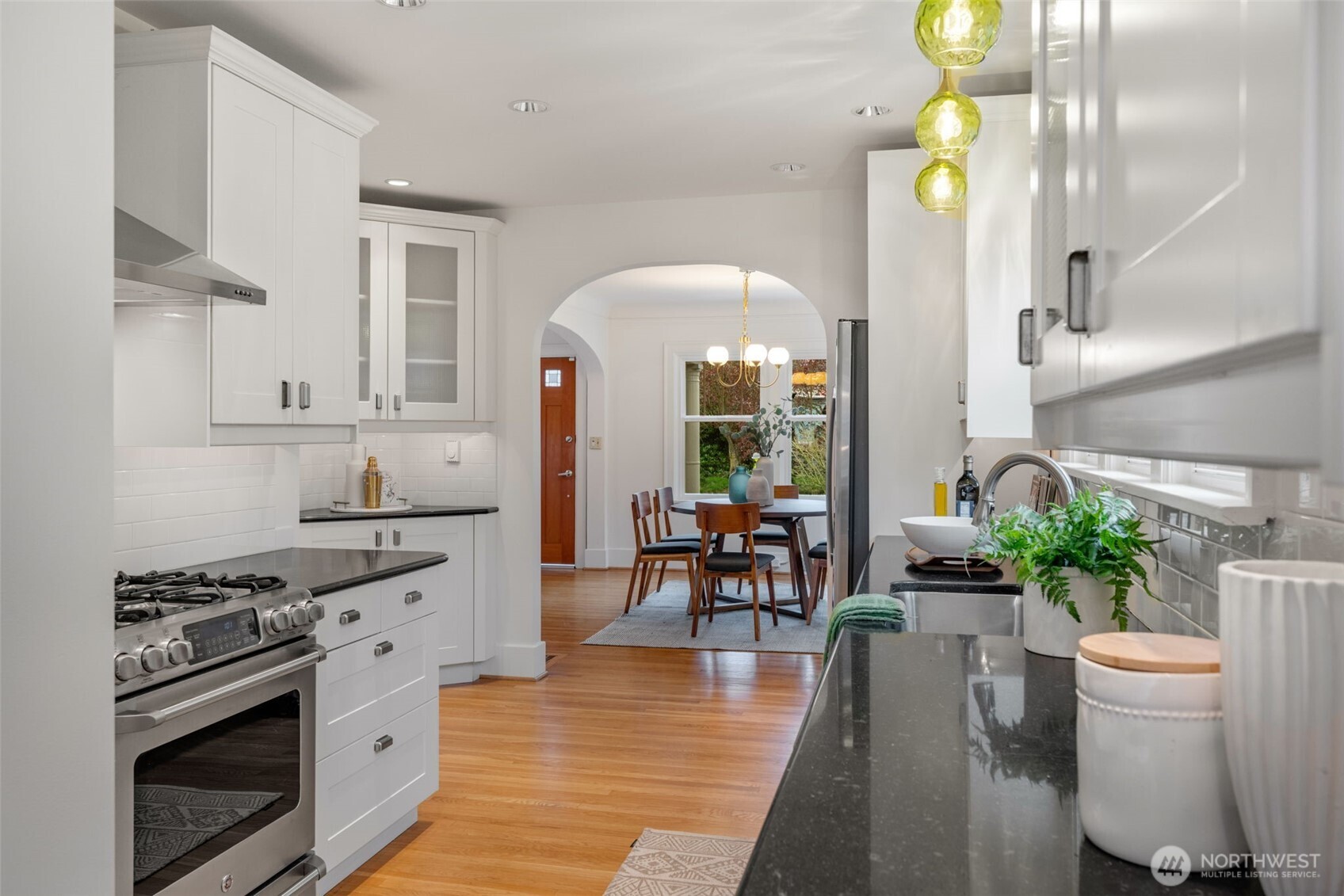 6707 6th Avenue NW, Seattle, WA 98117