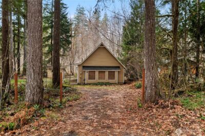 380 N Duckabush Drive E, Hoodsport, WA 98548