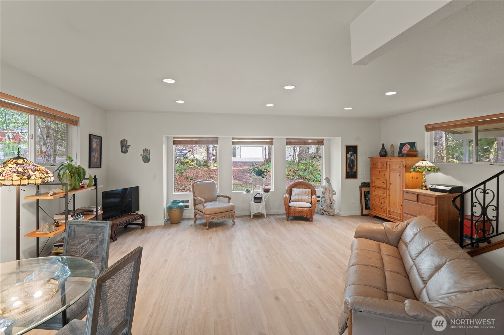 380 N Duckabush Drive E, Hoodsport, WA 98548