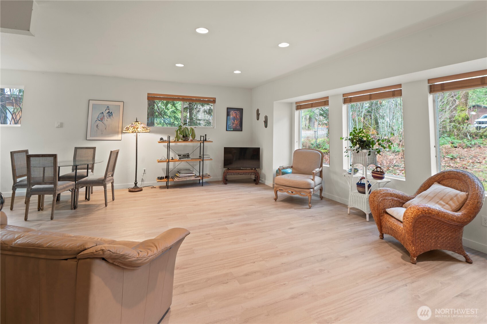 380 N Duckabush Drive E, Hoodsport, WA 98548