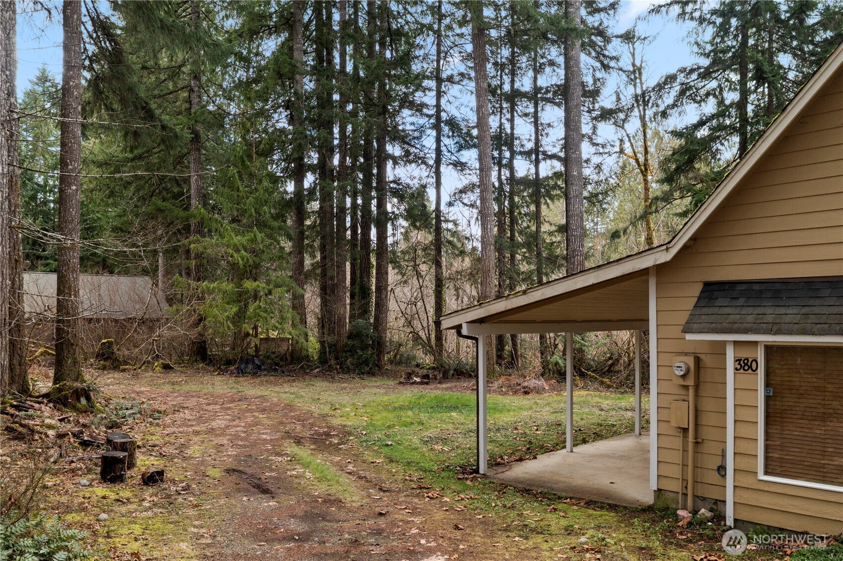 380 N Duckabush Drive E, Hoodsport, WA 98548
