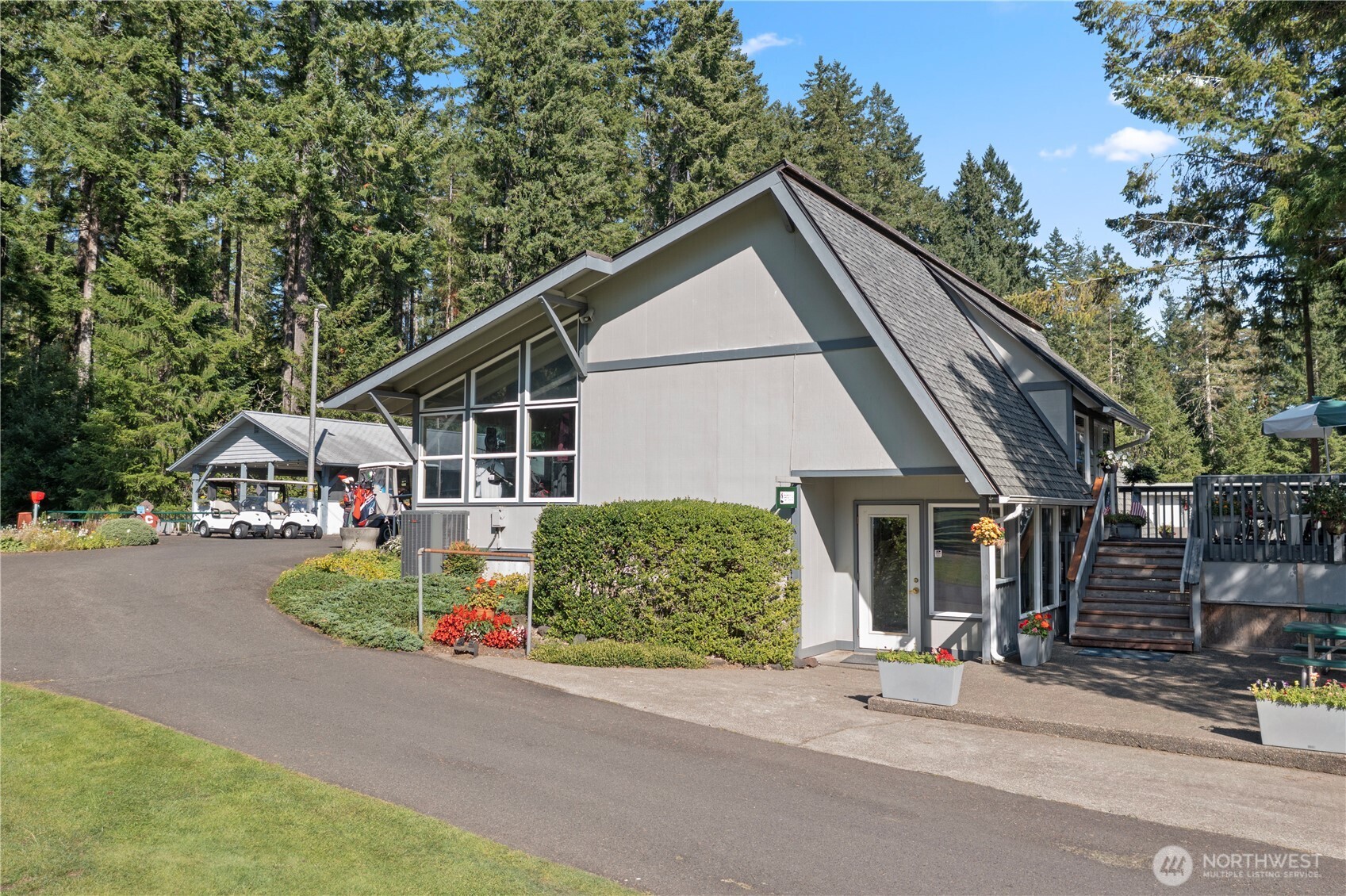 380 N Duckabush Drive E, Hoodsport, WA 98548