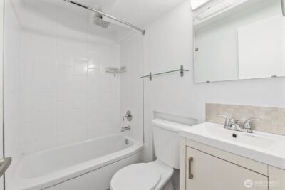 752 Bellevue Avenue E #202, Seattle, WA 98102 - Photo 13