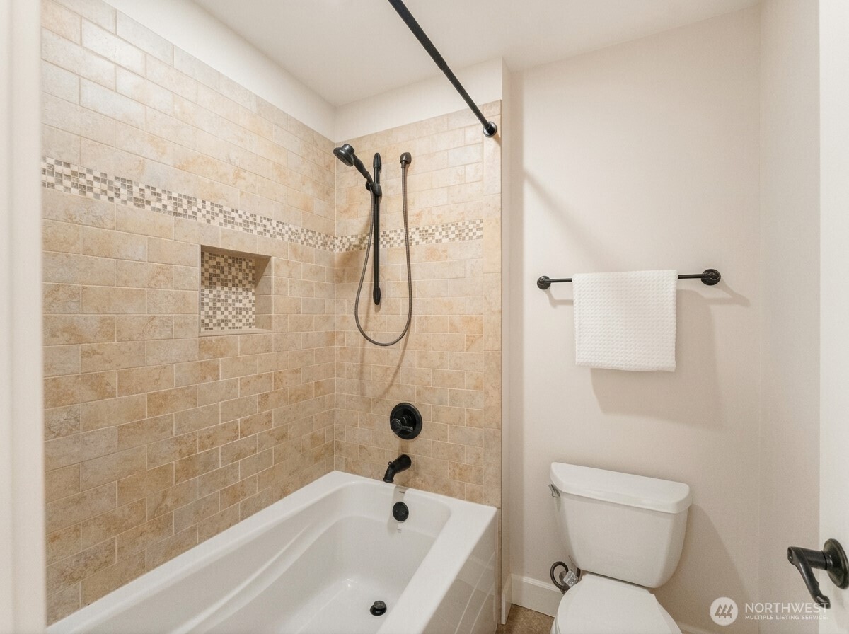 8718 NE 134th Street , Kirkland, WA 98034