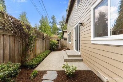 8718 NE 134th Street , Kirkland, WA 98034 - Photo 32