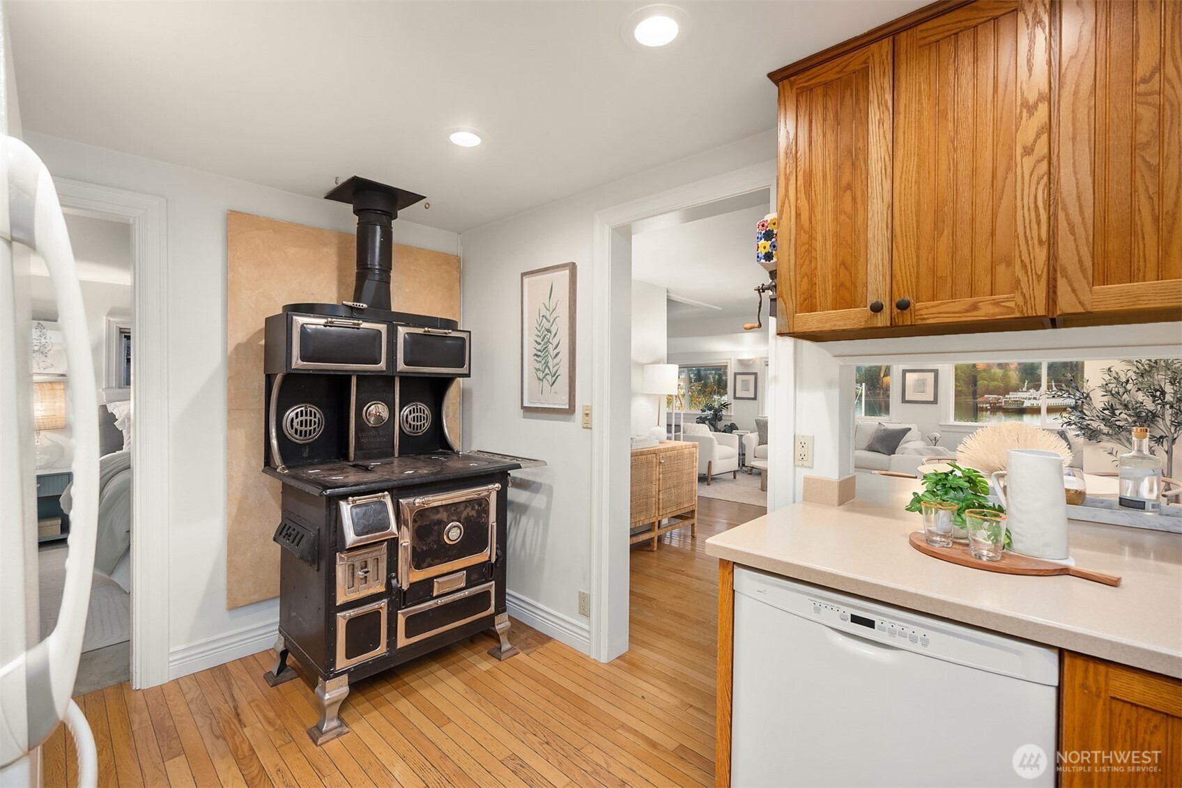 9986 NE Ewing Street , Bainbridge Island, WA 98110