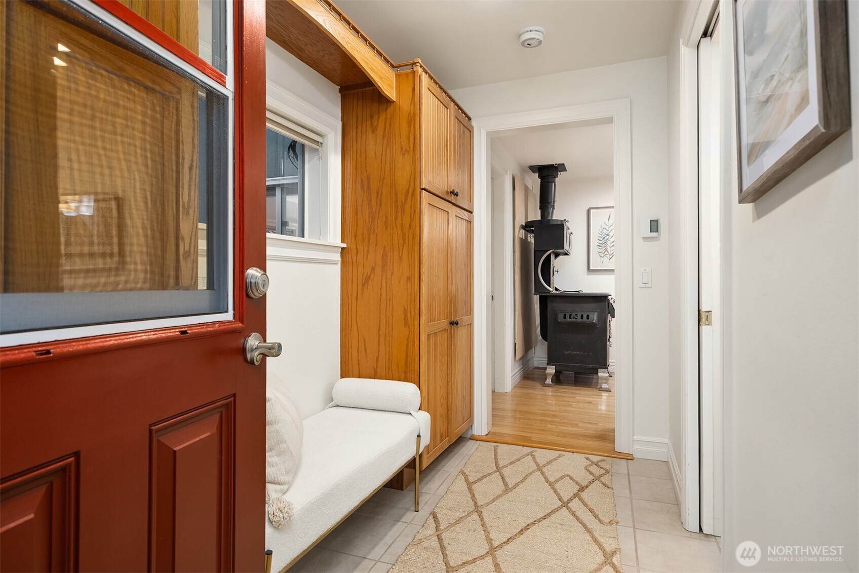 9986 NE Ewing Street , Bainbridge Island, WA 98110