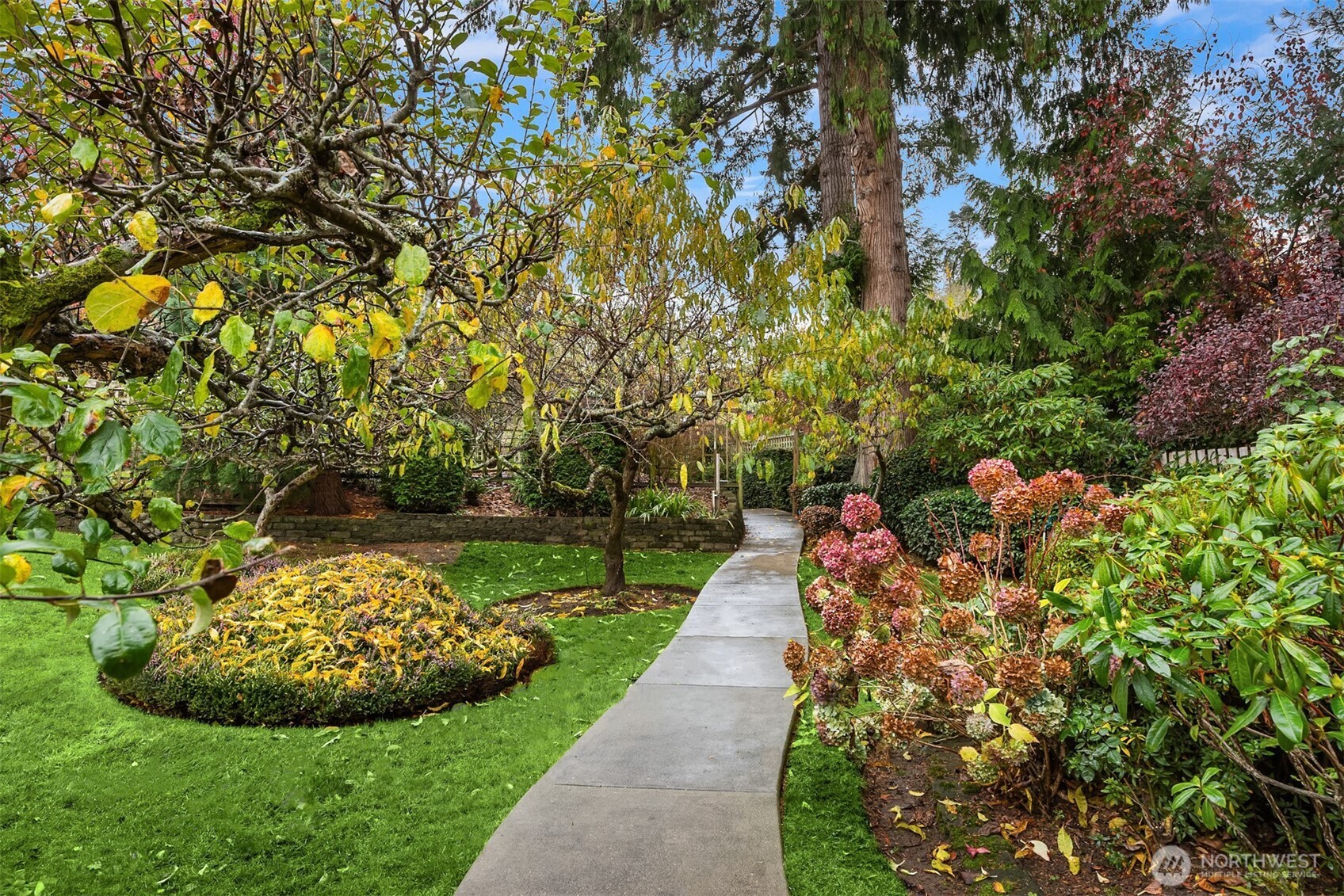 9986 NE Ewing Street , Bainbridge Island, WA 98110