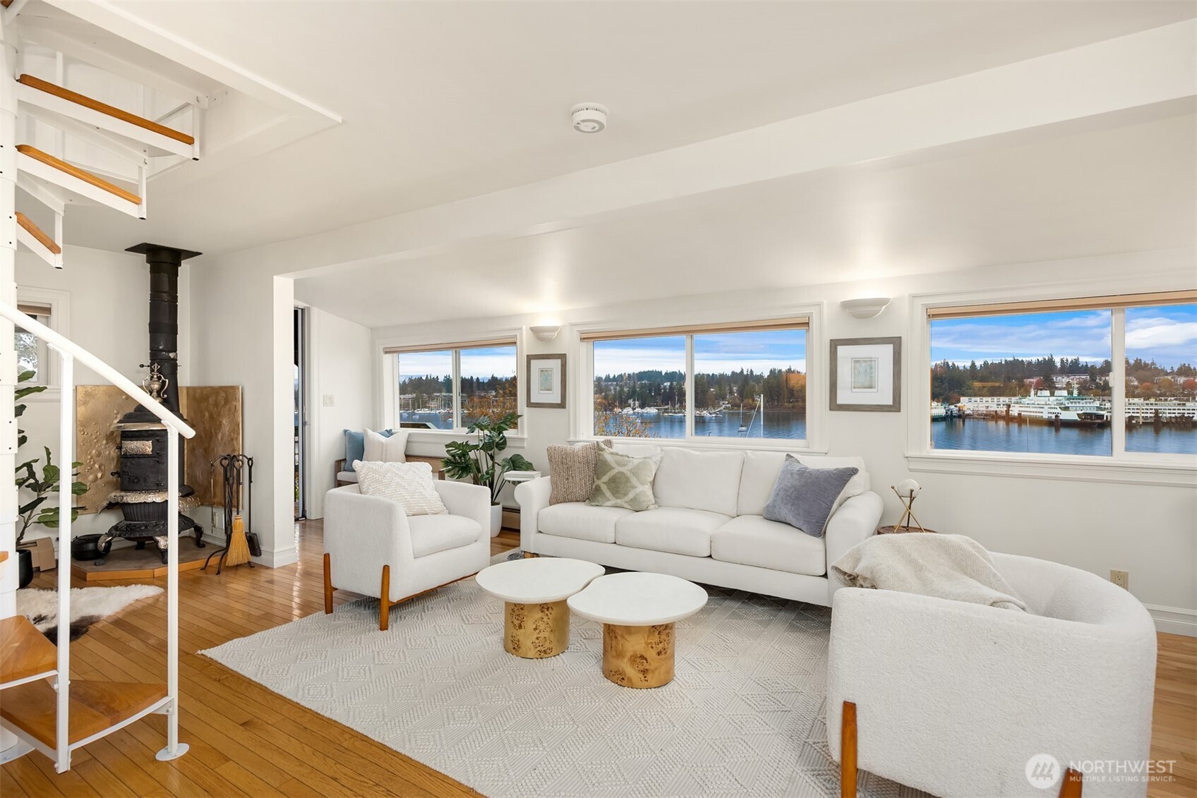 9986 NE Ewing Street , Bainbridge Island, WA 98110