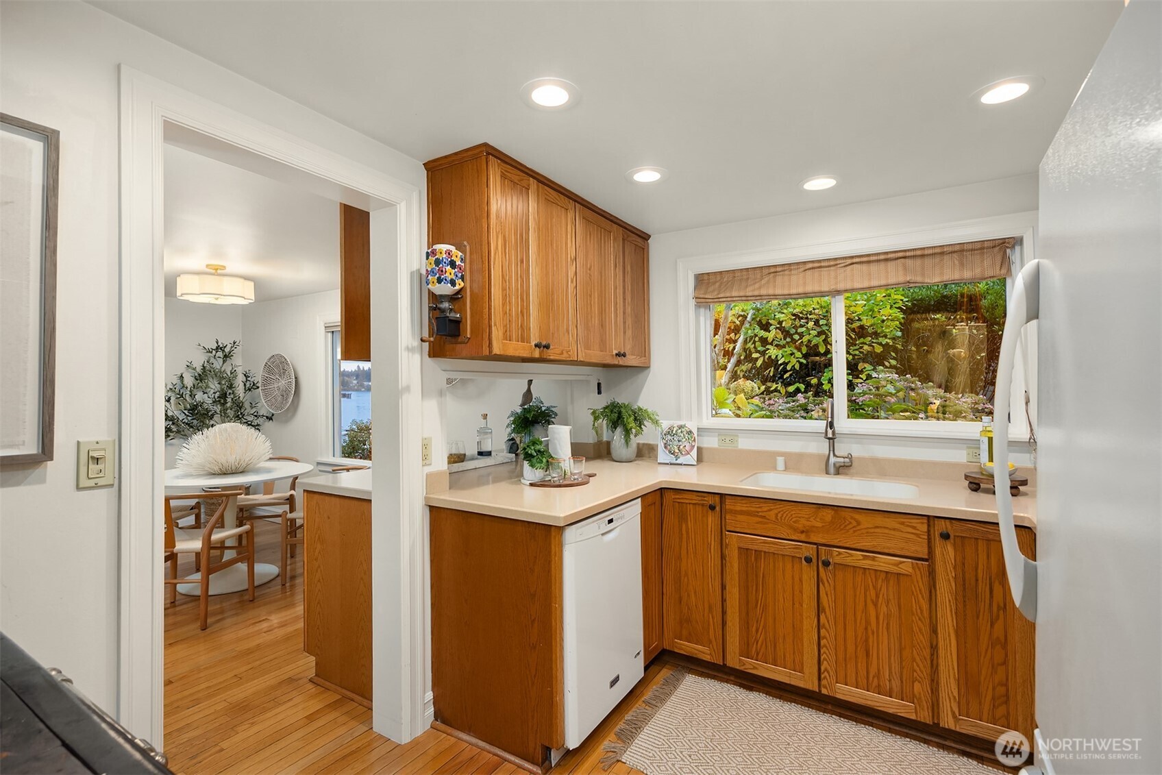 9986 NE Ewing Street , Bainbridge Island, WA 98110