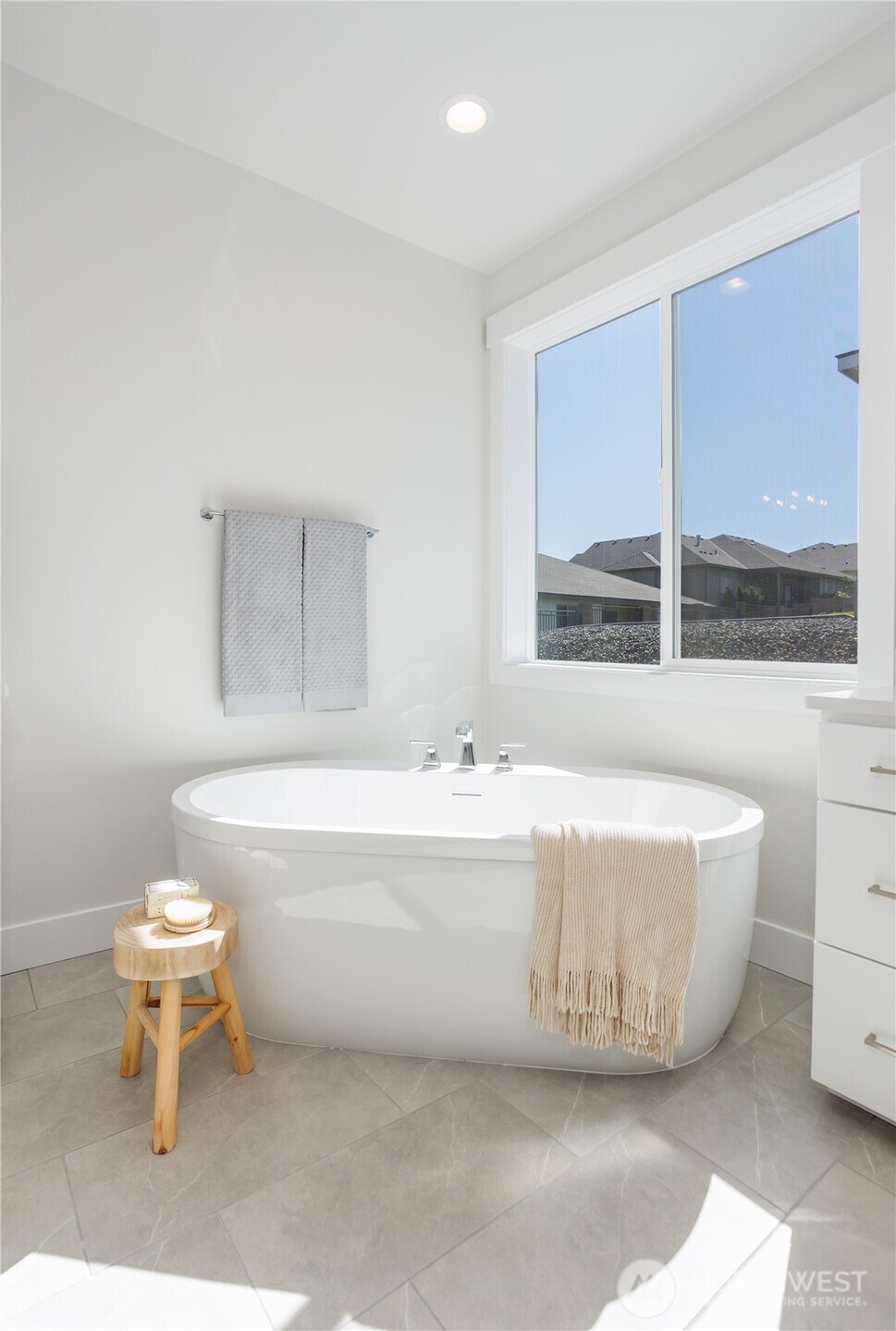 11409 Interlaaken Drive SW, Lakewood, WA 98498