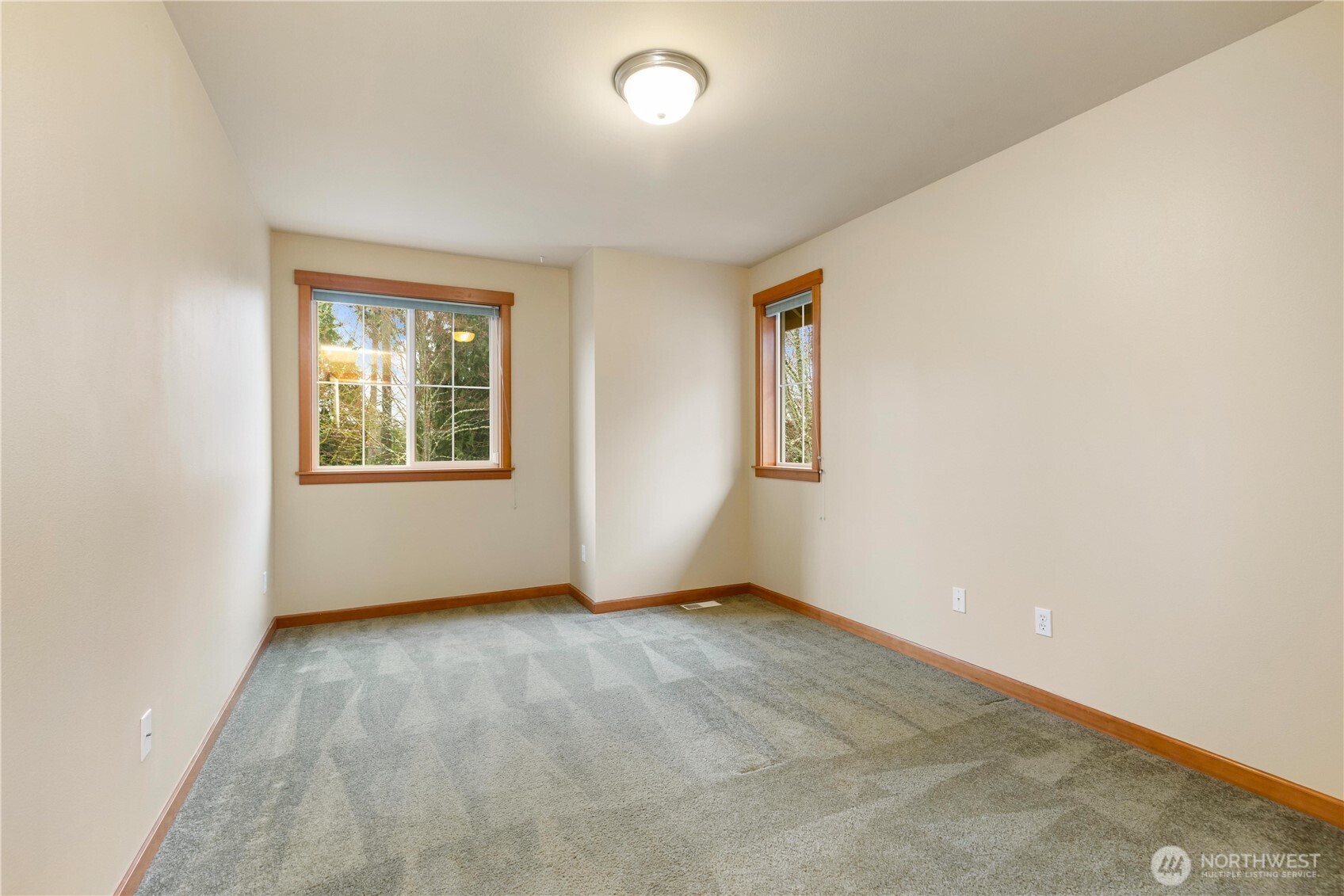 20117 12th Avenue W, Lynnwood, WA 98036