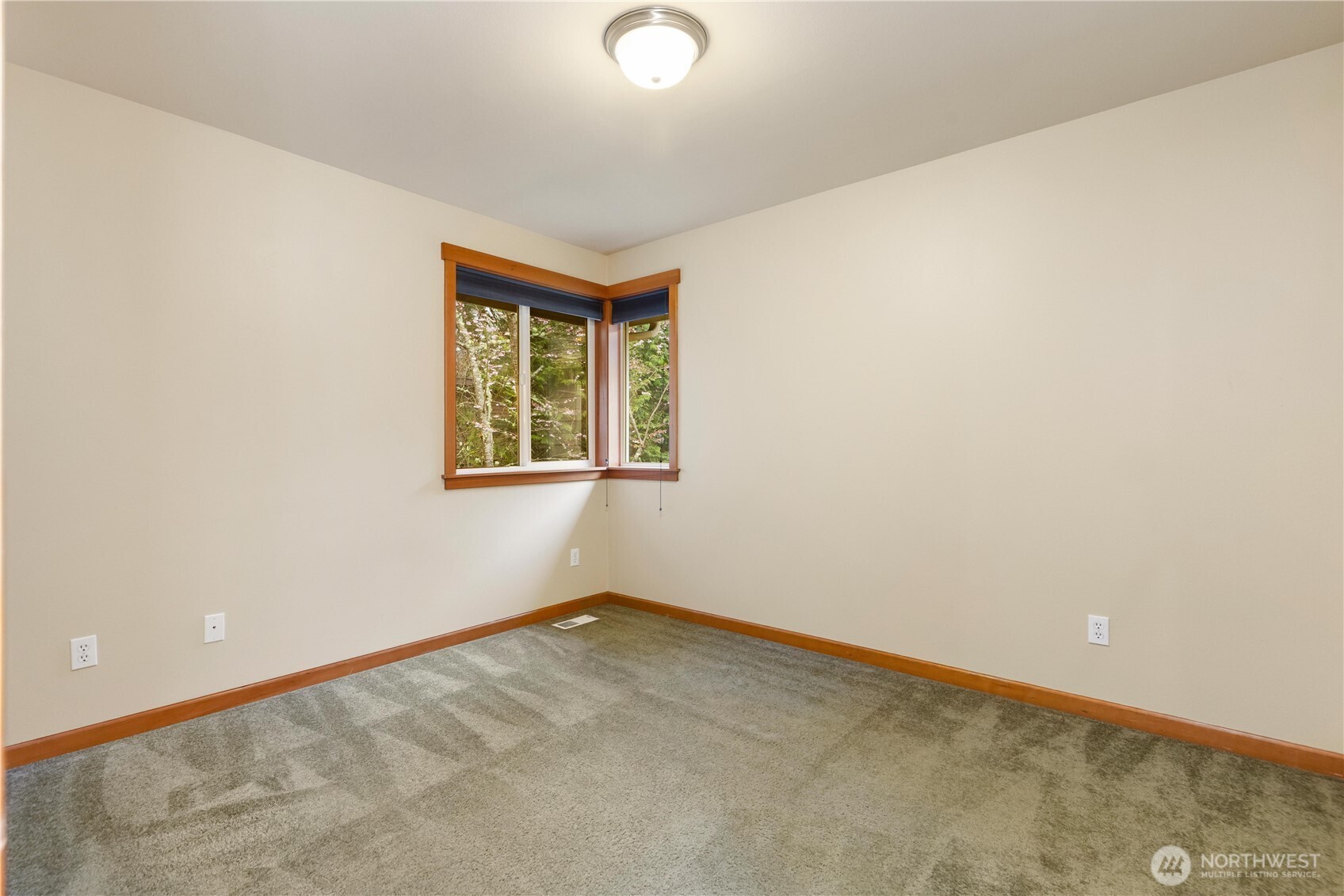 20117 12th Avenue W, Lynnwood, WA 98036