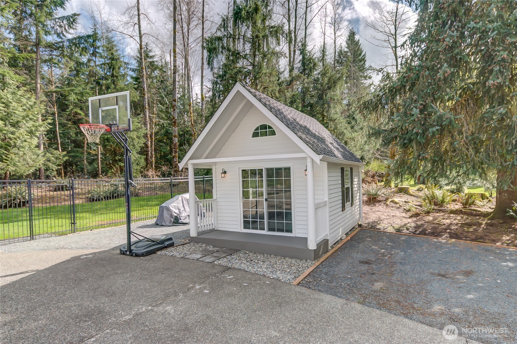 22128 NE 141st Place , Woodinville, WA 98077