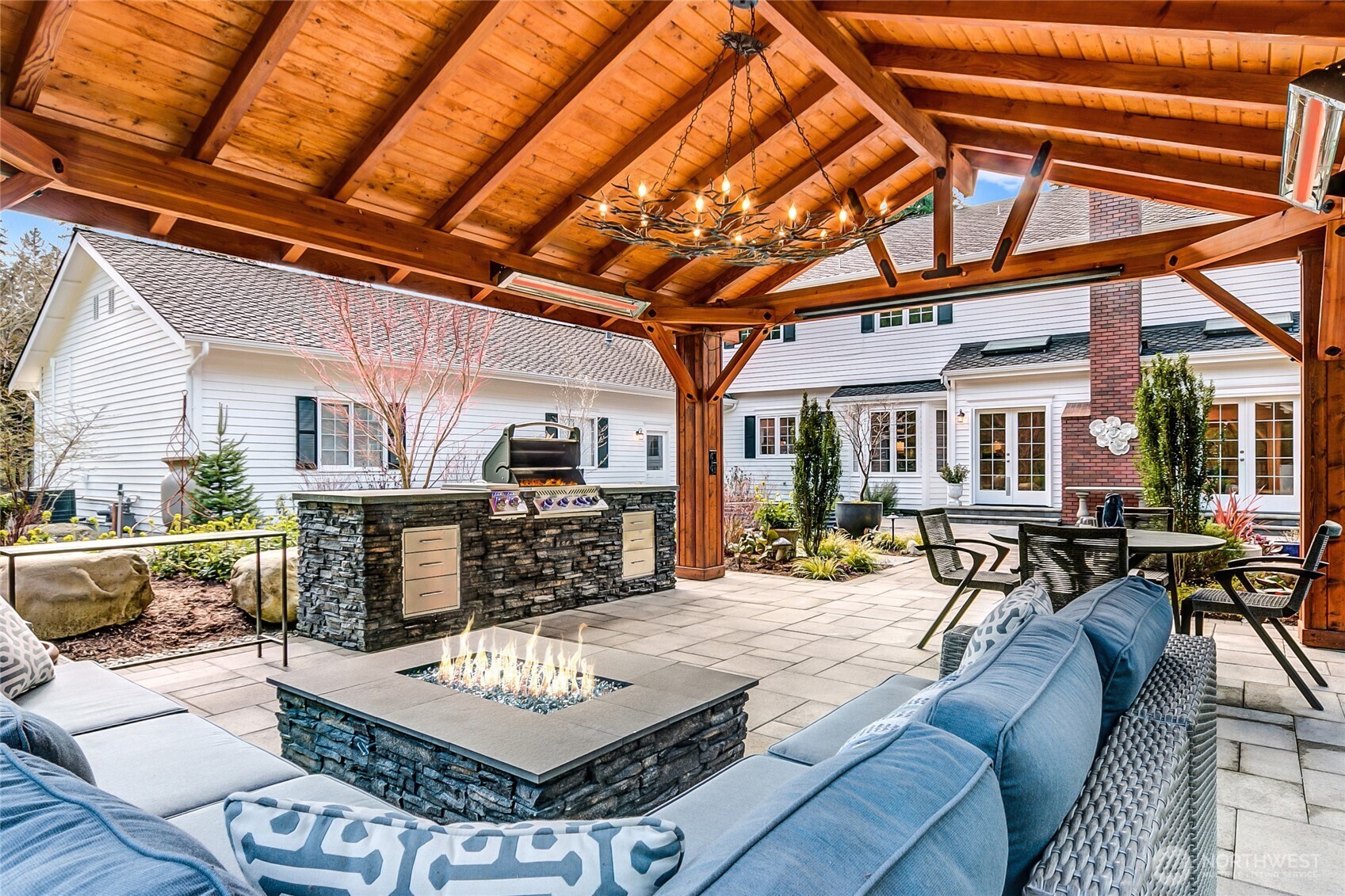 22128 NE 141st Place , Woodinville, WA 98077