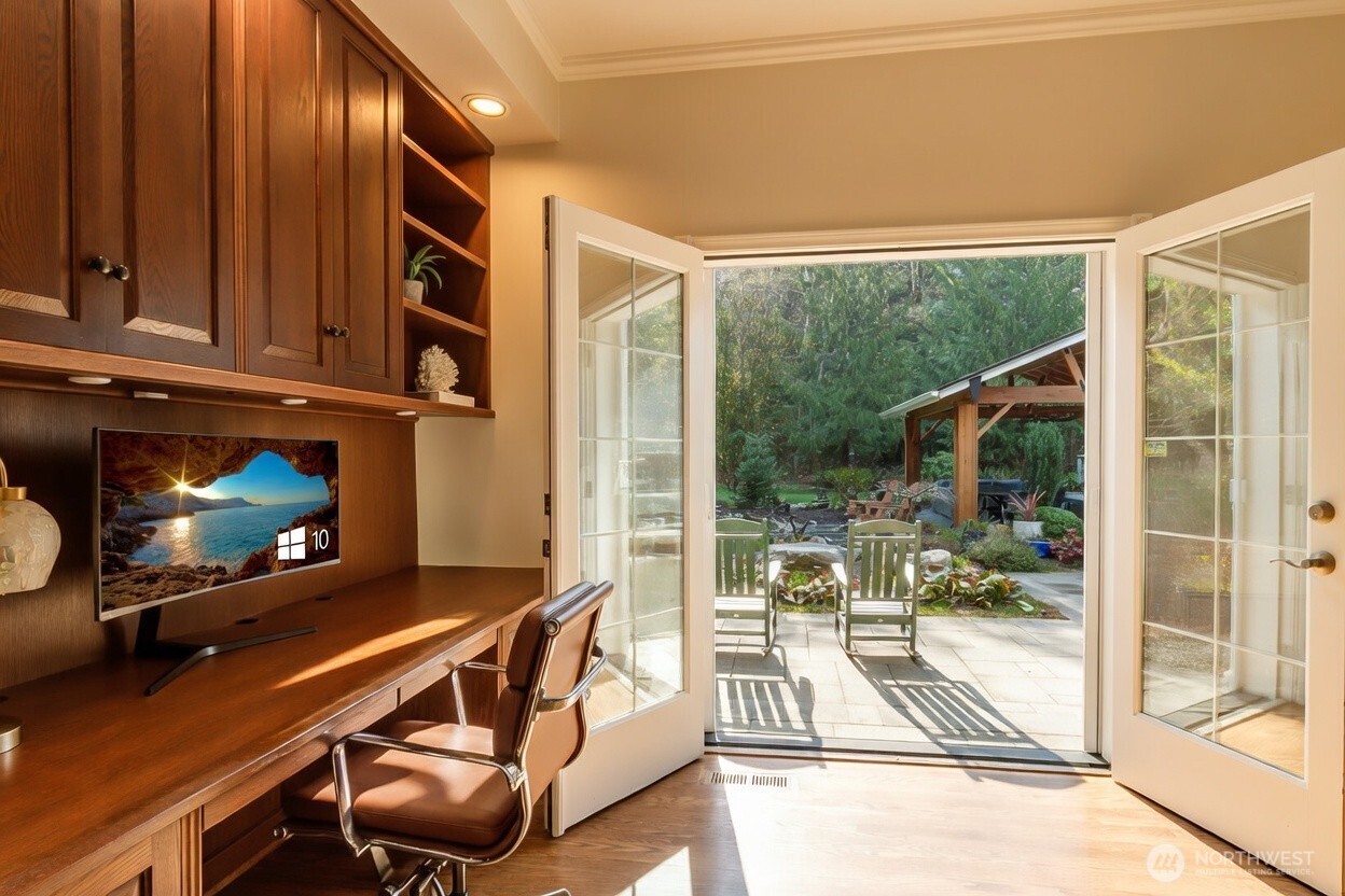 22128 NE 141st Place , Woodinville, WA 98077