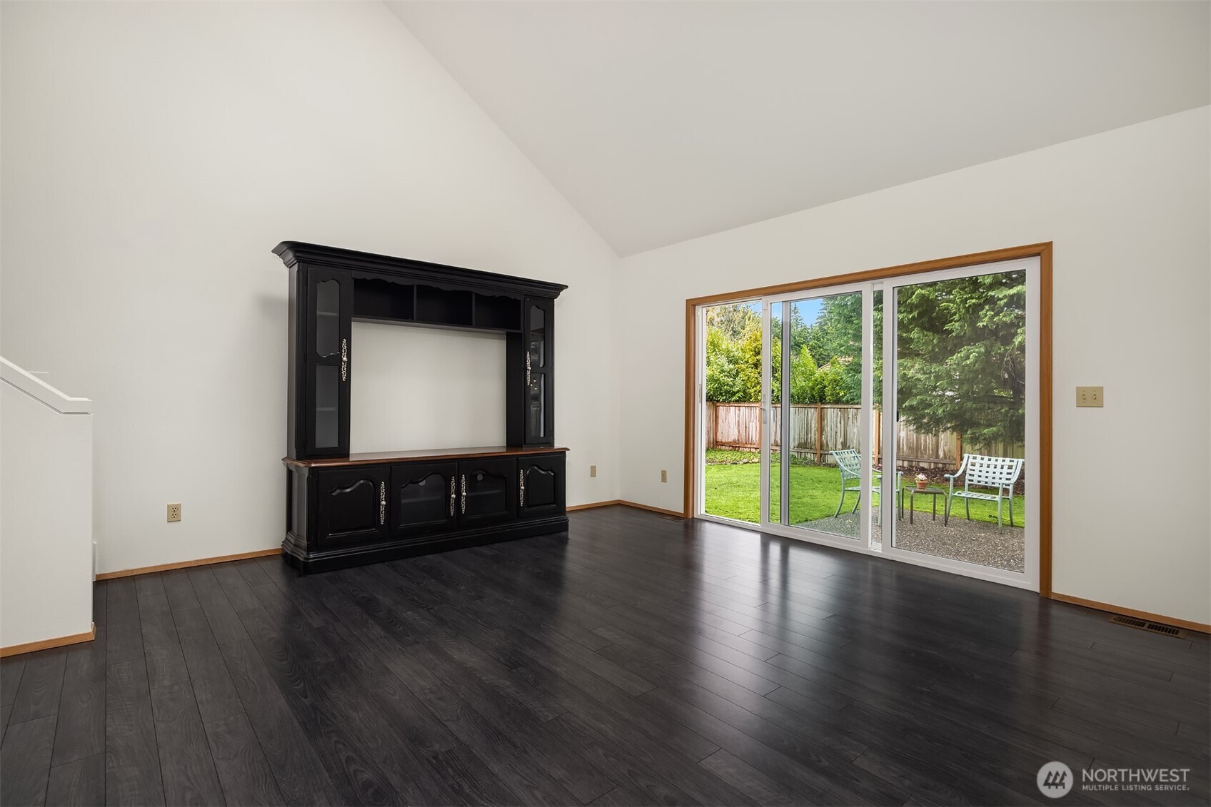 2122 221st Place NE, Sammamish, WA 98074