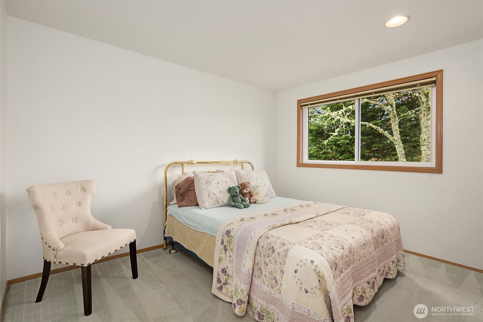 2122 221st Place NE, Sammamish, WA 98074