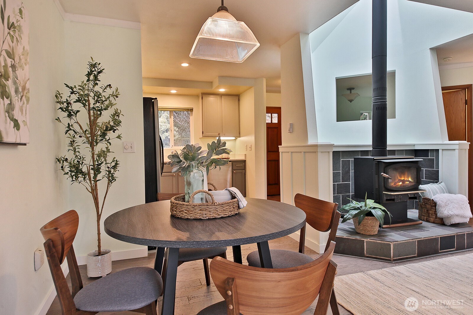 3654 Harper Street , Clinton, WA 98236